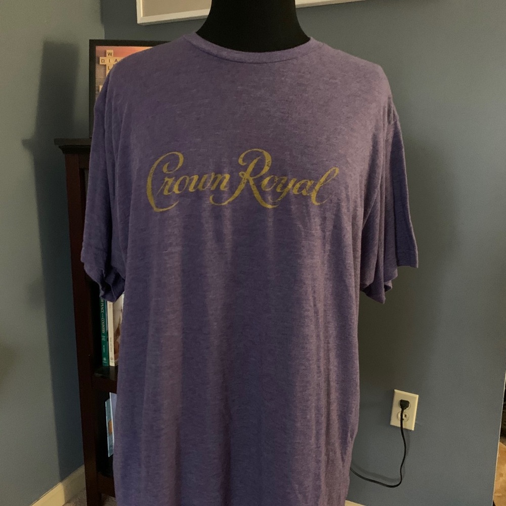 Crown Royal size XL t-shirt